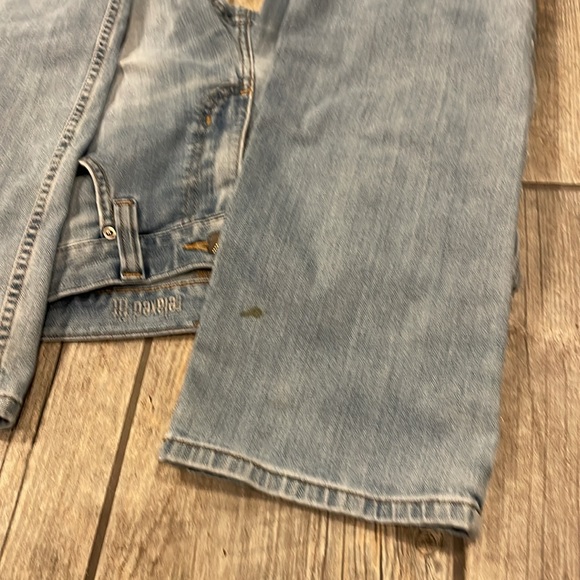 Carhartt light wash jeans - Picture 4 of 6